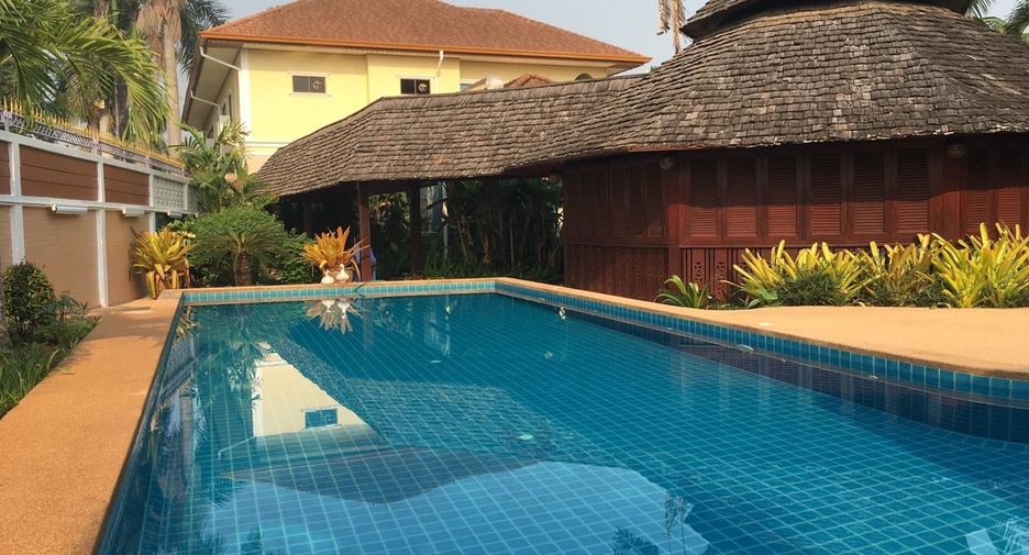 For sale 4 bedrooms house in San Sai, Chiang Mai