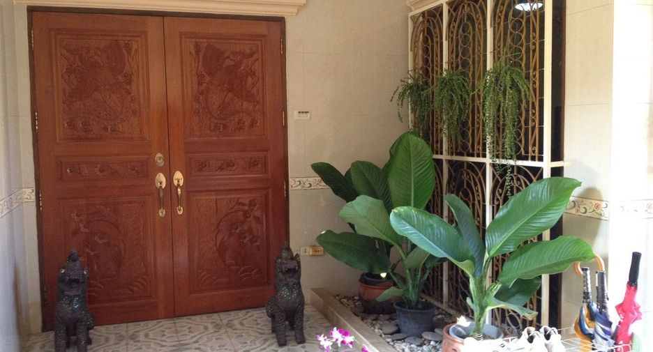 For sale 4 bedrooms house in San Sai, Chiang Mai