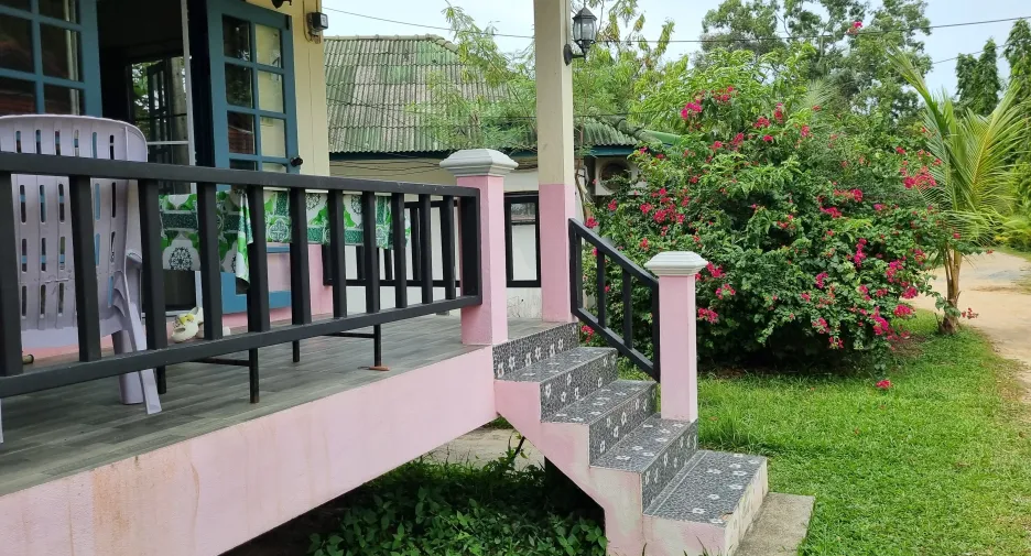 For rent 2 bedrooms townhouse in Ko Samui, Surat Thani