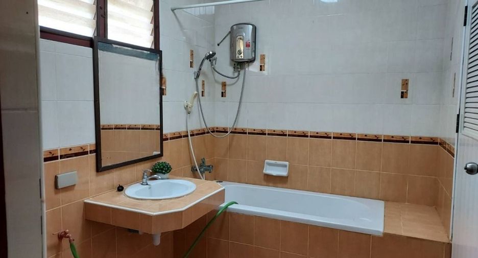 Haus zur Miete mit 3 Zimmer in San Kamphaeng, Chiang Mai