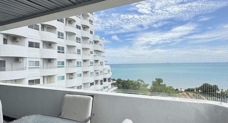 For sale そして for rent 3 ベッドルーム condo in Sattahip, Chonburi