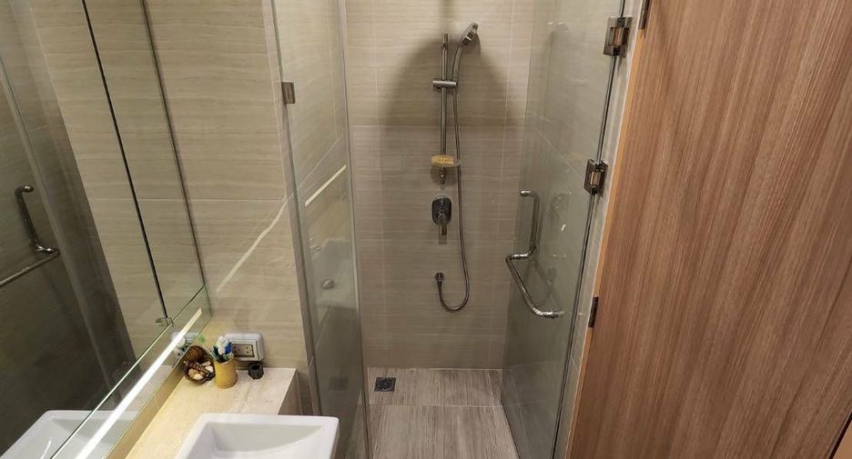 For sale and for rent 3 bedrooms condo in Watthana, Bangkok