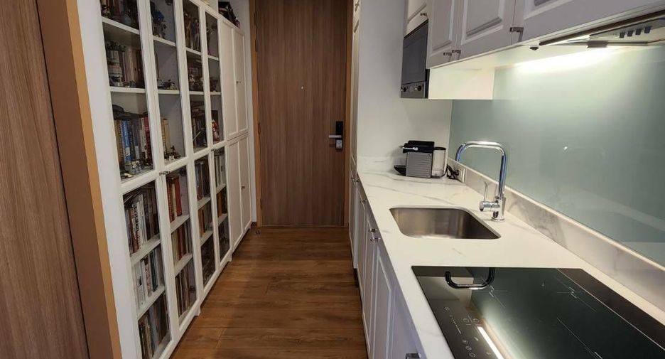 For sale and for rent 3 bedrooms condo in Watthana, Bangkok