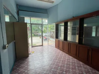 For sale そして for rent 2 ベッドルーム townhouse in Bang Lamung, Chonburi