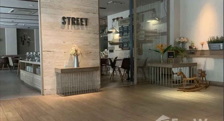 Hotel zum Kauf mit 89 Zimmer in Mueang Samut Prakan, Samut Prakan
