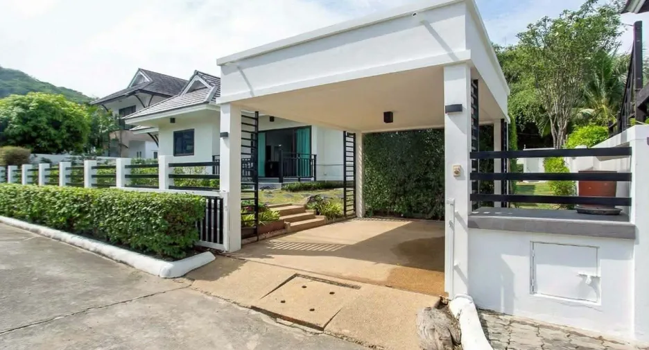 For sale 3 ベッドルーム villa in Hua Hin, Prachuap Khiri Khan