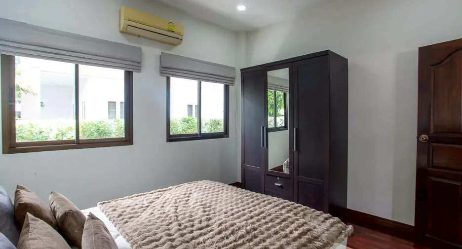 For sale 3 ベッドルーム villa in Hua Hin, Prachuap Khiri Khan