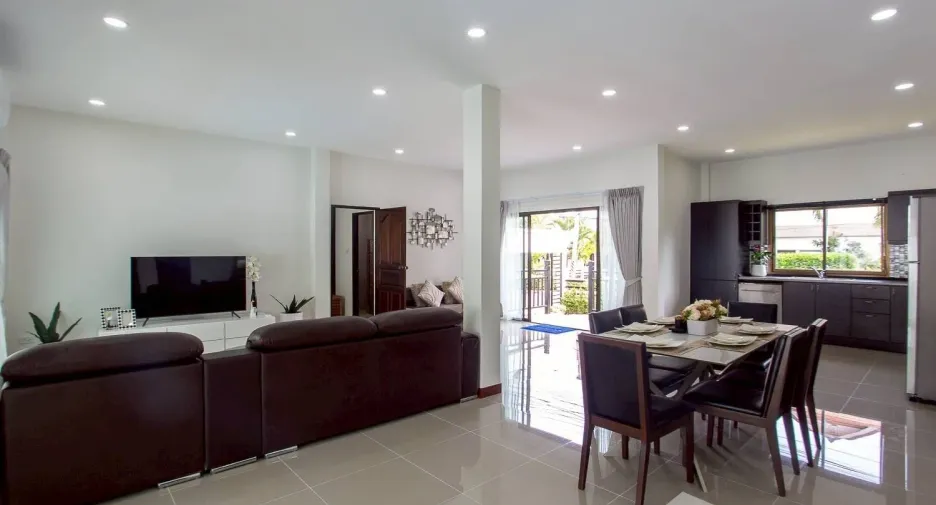 For sale 3 ベッドルーム villa in Hua Hin, Prachuap Khiri Khan