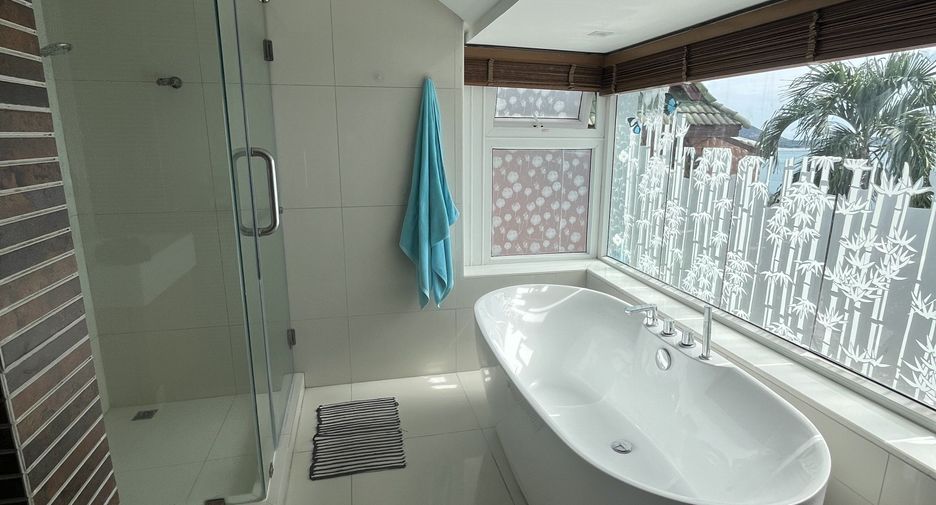 For rent 5 bedrooms villa in Ko Samui, Surat Thani