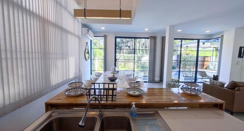 For rent 6 bedrooms villa in Hang Dong, Chiang Mai