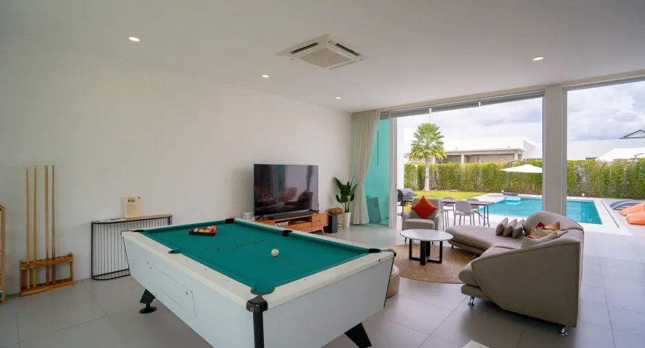 For rent 4 bedrooms villa in Hua Hin, Prachuap Khiri Khan