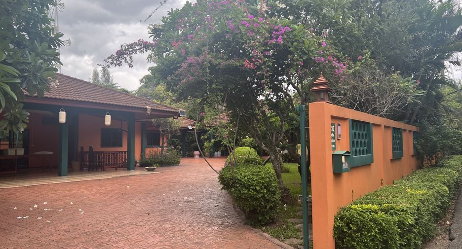 For sale and for rent 3 bedrooms house in Hang Dong, Chiang Mai