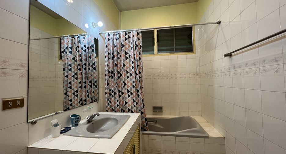 For sale and for rent 3 bedrooms house in Hang Dong, Chiang Mai