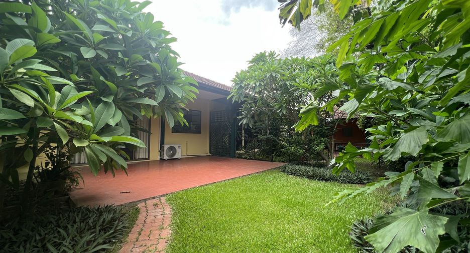 For sale and for rent 3 bedrooms house in Hang Dong, Chiang Mai
