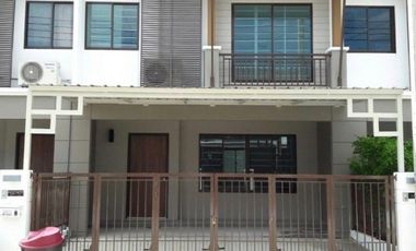 出售 和 出租 3 卧室 联排别墅 在 Suan Luang, 曼谷