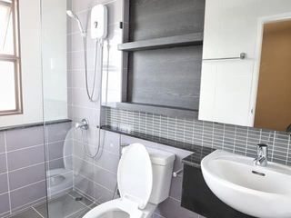 For rent 3 bedrooms townhouse in Phra Khanong, Bangkok