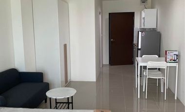 Wohnung zur Miete mit Studio in Suan Luang, Bangkok