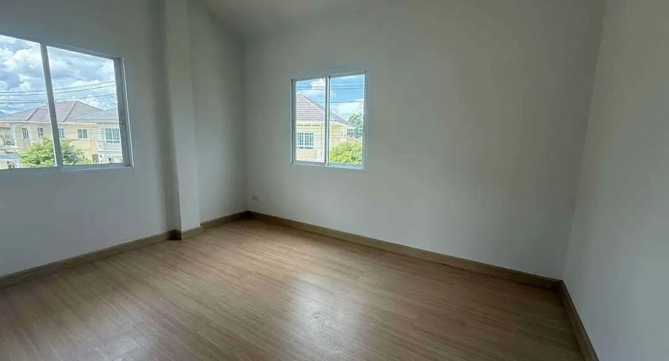 For sale 4 bedrooms house in San Sai, Chiang Mai