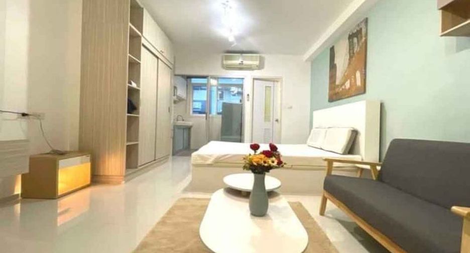 For rent studio condo in Huai Khwang, Bangkok