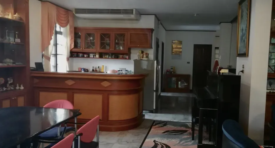 À vendre 5 chambres maison à San Sai, Chiang Mai