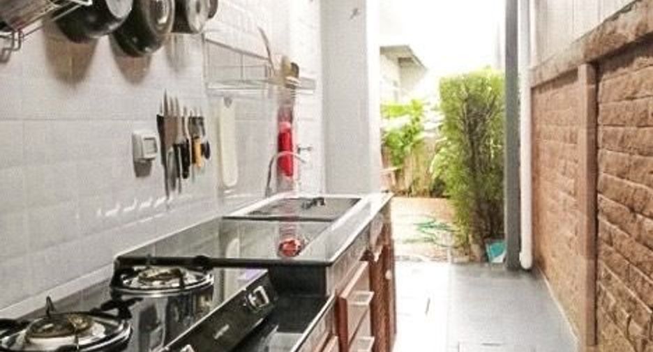 For rent 3 bedrooms house in Mueang Chiang Mai, Chiang Mai