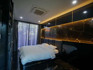 Villa en venta y en alquiler de 7 habitaciones en Doi Saket, Chiang Mai