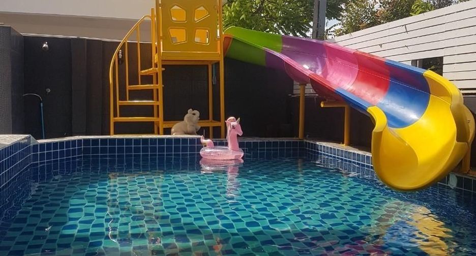 For rent 4 bedrooms villa in Hua Hin, Prachuap Khiri Khan