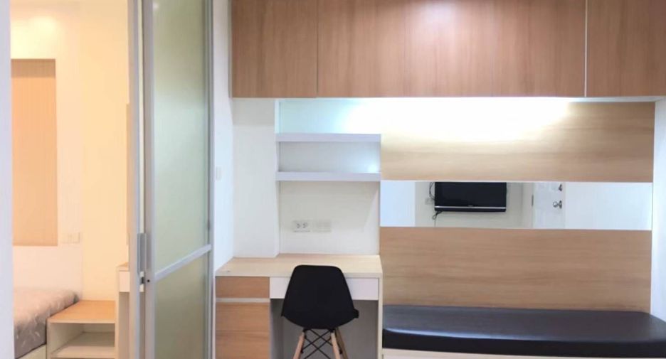 Wohnung zur Miete mit 1 Zimmer in Bang Phlat, Bangkok