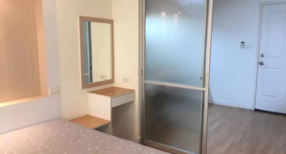Wohnung zur Miete mit 1 Zimmer in Bang Phlat, Bangkok
