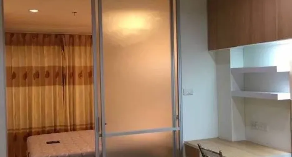 Wohnung zur Miete mit 1 Zimmer in Bang Phlat, Bangkok