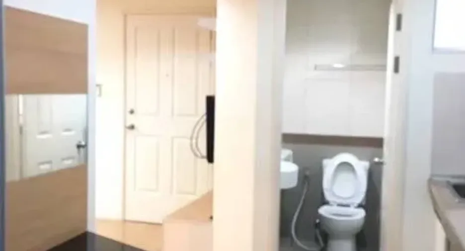 Wohnung zur Miete mit 1 Zimmer in Bang Phlat, Bangkok