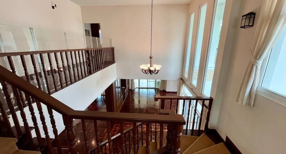 Casa en alquiler de 5 habitaciones en Hang Dong, Chiang Mai