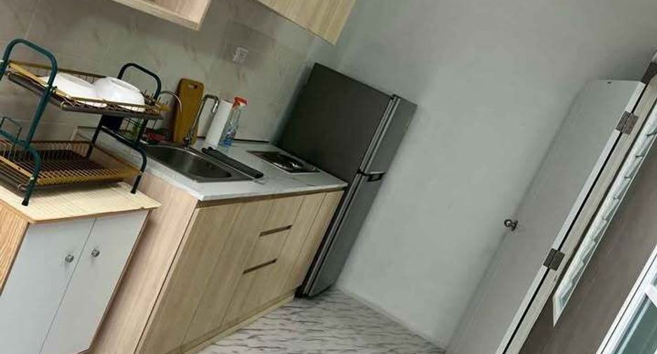 For rent 4 bedrooms townhouse in Bang Lamung, Chonburi