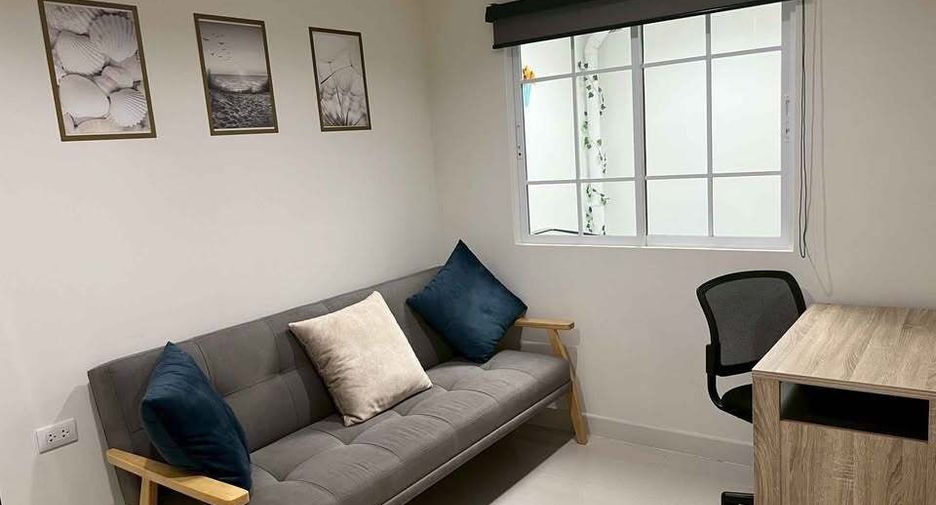 For rent 4 bedrooms townhouse in Bang Lamung, Chonburi