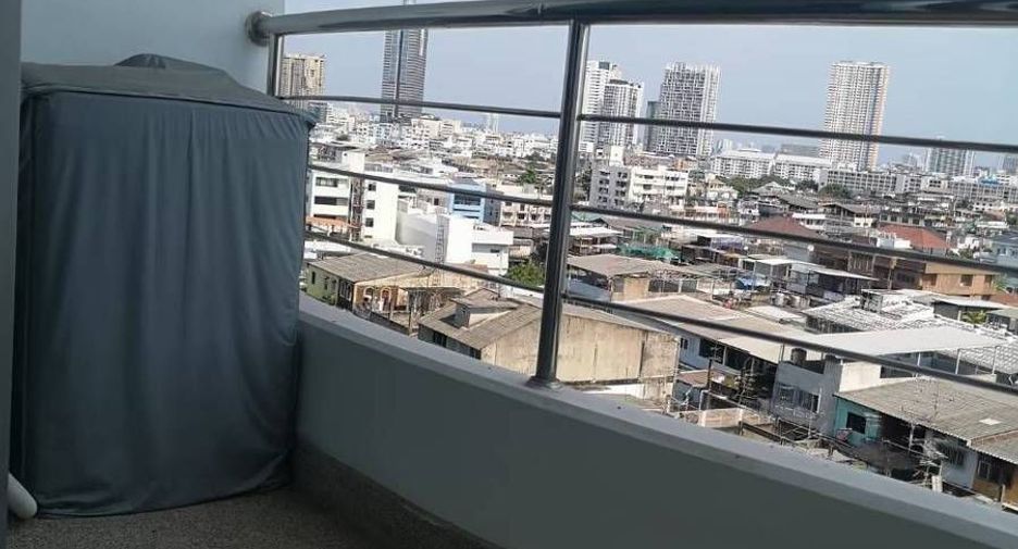 For sale and for rent studio condo in Khlong San, Bangkok
