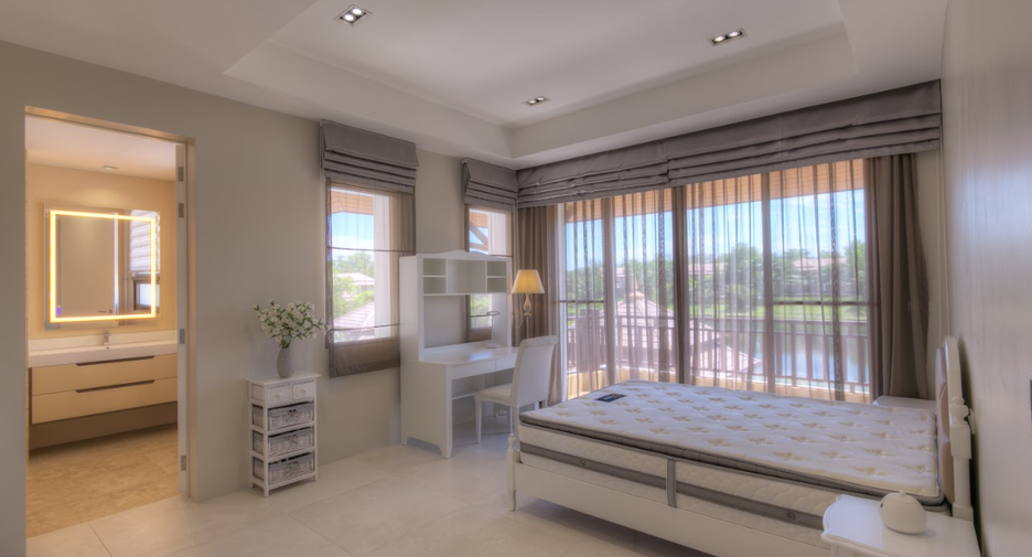 For sale 4 bedrooms villa in Thalang, Phuket
