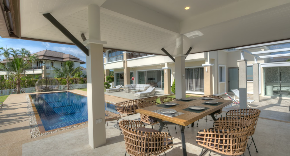 For sale 4 bedrooms villa in Thalang, Phuket