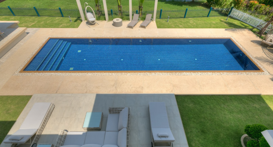 For sale 4 bedrooms villa in Thalang, Phuket