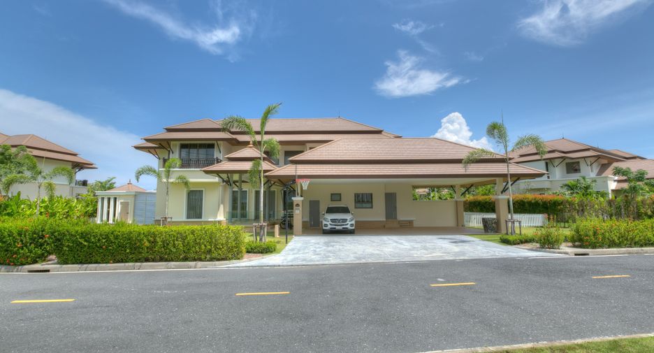 For sale 4 bedrooms villa in Thalang, Phuket