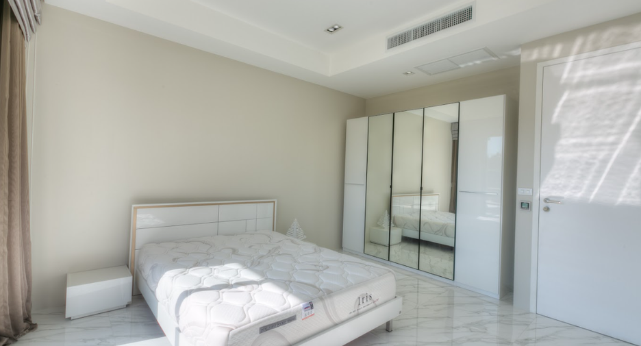 For sale 4 bedrooms villa in Thalang, Phuket