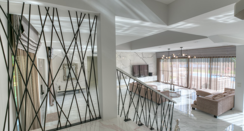 For sale 4 bedrooms villa in Thalang, Phuket