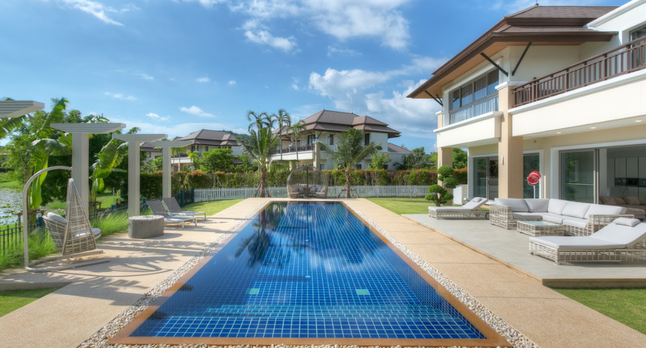 For sale 4 bedrooms villa in Thalang, Phuket