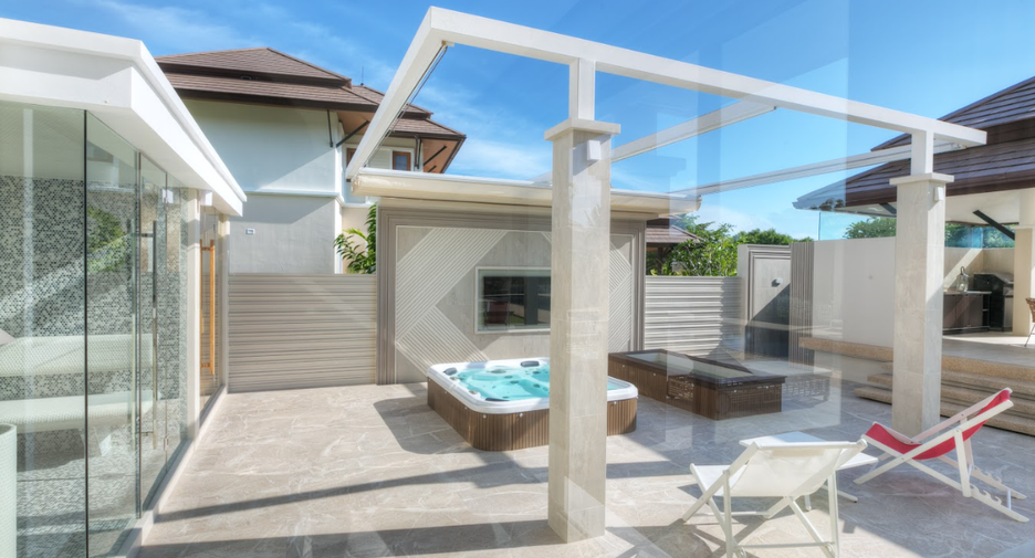 For sale 4 bedrooms villa in Thalang, Phuket