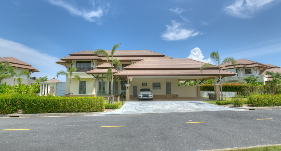 For sale 4 bedrooms villa in Thalang, Phuket