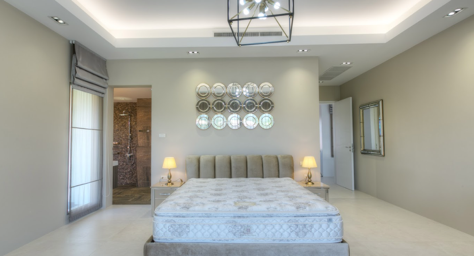 For sale 4 bedrooms villa in Thalang, Phuket