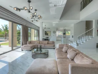 For sale 4 ベッドルーム villa in Thalang, Phuket