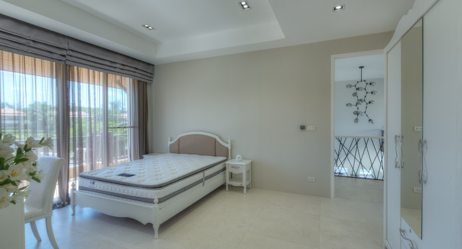 For sale 4 bedrooms villa in Thalang, Phuket