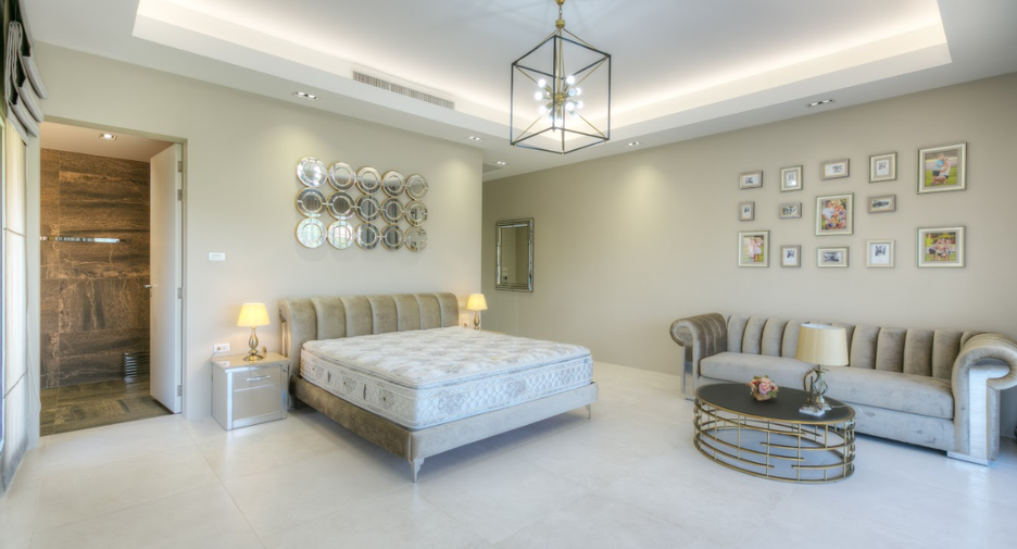 For sale 4 bedrooms villa in Thalang, Phuket