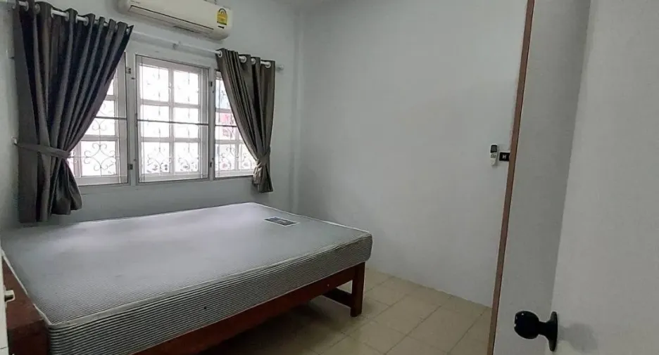 Haus zum Kauf mit 3 Zimmer in Mueang Chiang Mai, Chiang Mai