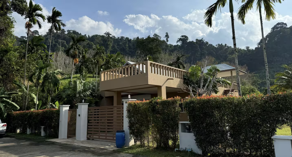 For sale 4 bedrooms villa in Thalang, Phuket